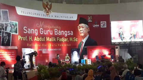 UMM Luncurkan 3 Buku Malik Fadjar, Kenang Guru Bangsa - GenPI.co JATIM