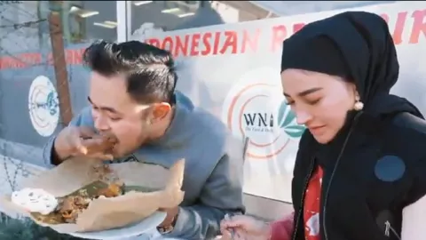 Liburan ke Turki, Crazy Rich Malang Malah Makan Nasi Bungkus - GenPI.co JATIM