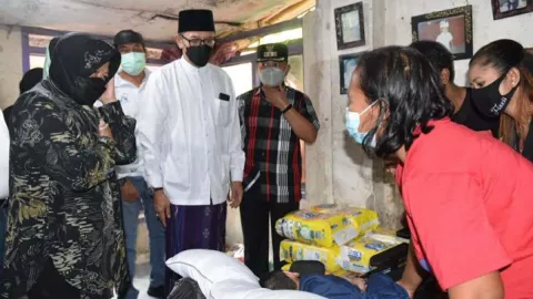 2 Bersaudara Penderita Mikrosefalus Dapat Bantuan Mensos - GenPI.co JATIM