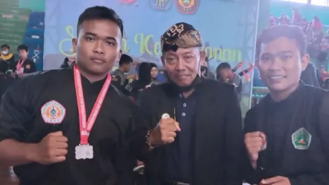 Keren Cak! 2 Mahasiswa UIN Malang Raih Medali Pencak Silat - GenPI.co JATIM
