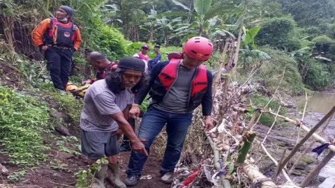 Sedang Memancing, Warga Pakisaji Kabupaten Malang Hanyut - GenPI.co JATIM