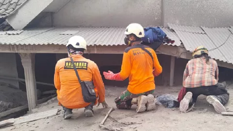 Tim SAR Temukan Lagi 3 Korban Meninggal Erupsi Gunung Semeru - GenPI.co JATIM