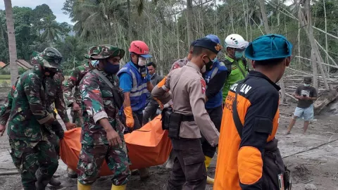 Korban Erupsi Gunung Semeru Bertambah Lagi - GenPI.co JATIM