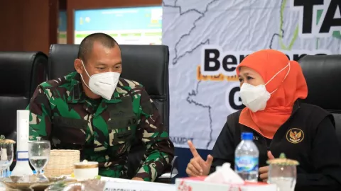 Relawan, Ada Permintaan Khusus dari Gubernur Jawa Timur - GenPI.co JATIM