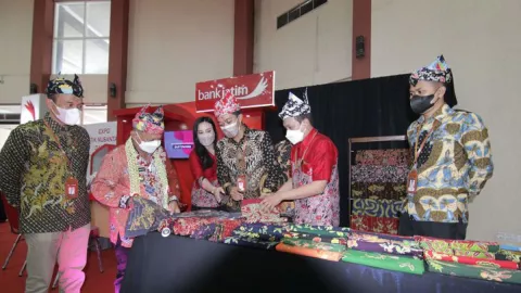 Pameran Batik Berlangsung di Situbondo, Penting Buat IKM - GenPI.co JATIM