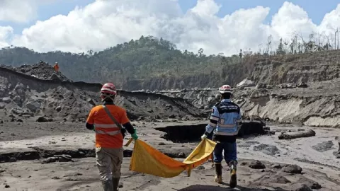 Operasi SAR Korban Hilang Erupsi Gunung Semeru Resmi Dihentikan - GenPI.co JATIM