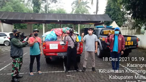 Berangkat ke Lumajang, Polsek Kromengan Malang Bawa Misi Khusus - GenPI.co JATIM