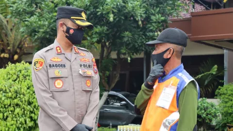 Pak Yit Dipuji Kapolres Malang, Aksi Heroiknya Keren Banget - GenPI.co JATIM