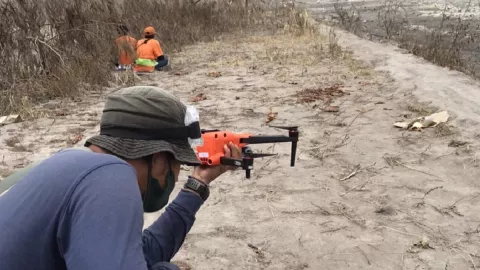 APDI Jatim Kirim Drone ke Wilayah Terdampak Erupsi Gunung Semeru - GenPI.co JATIM