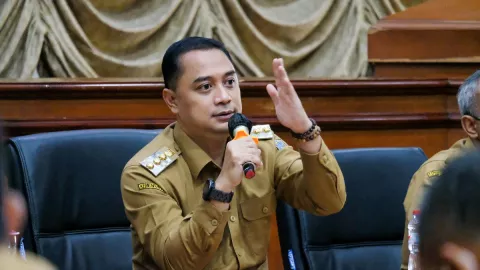 Surabaya Kota Termacet, Eri Cahyadi Singgung Indikator Survei - GenPI.co JATIM