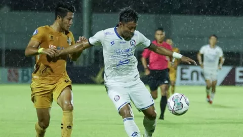 Menang Lawan Bhayangkara, Arema FC Kian Dekat ke Puncak Klasemen - GenPI.co JATIM