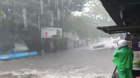 Kondisi Cuaca Jawa Timur Hari ini, BMKG Beri Peringatan Hujan - GenPI.co JATIM