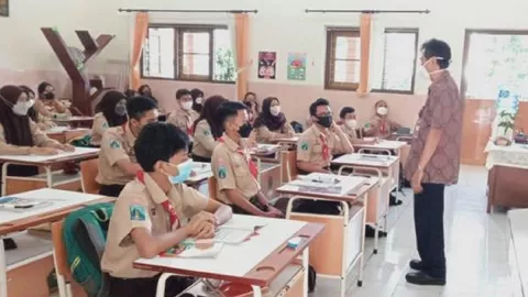 SMA di Kota Malang Gelar PTM 75 Persen, Ternyata ini Alasannya - GenPI.co JATIM