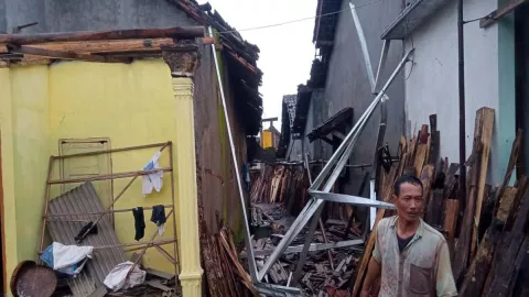 Angin Kencang di Kabupaten Malang, 2 Desa Rusak Parah - GenPI.co JATIM