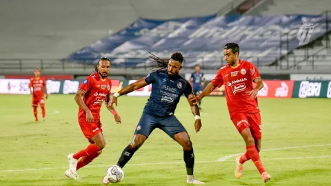 Arema FC vs Persija 1-1, Carlos Fortes Cetak Gol Penyeimbang - GenPI.co JATIM