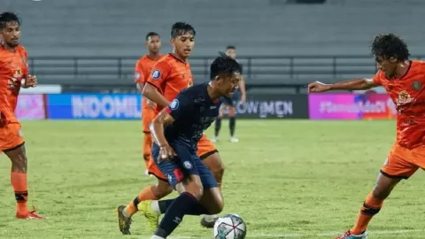 Arema FC vs Persiraja Imbang, Gol Fortes Selamatkan Singo Edan - GenPI.co JATIM