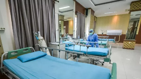 Pasien Covid-19 di Asrama Haji Jumlahnya Cepat Berubah - GenPI.co JATIM