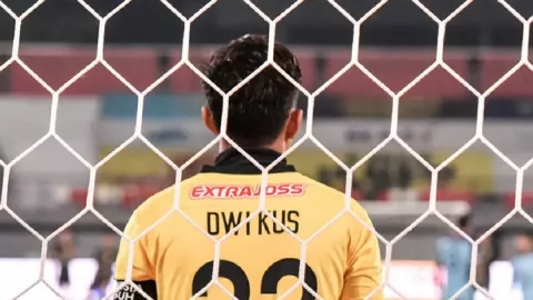 Jelang Lawan Borneo FC, Persela Menanti Kedatangan Sang Kiper - GenPI.co JATIM