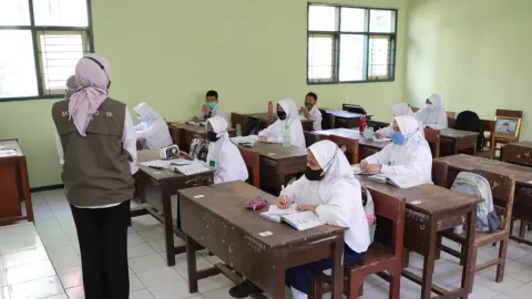 Ujian, Tak Ada Tambahan Libur untuk Siswa SMP di Kota Malang - GenPI.co JATIM