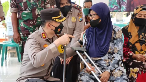 Polres Malang Gencar Vaksin Jelang Ramadan, Lansia Jadi Prioritas - GenPI.co JATIM