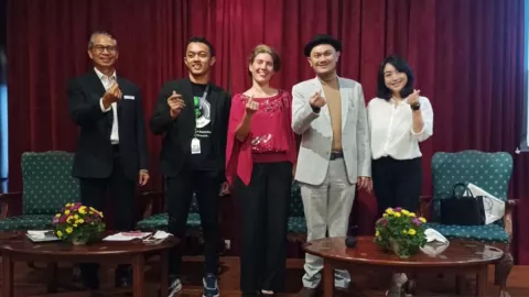 IFI Surabaya Gelar Kontes Musik La Vie en Rose, Hadiahnya Konser - GenPI.co JATIM