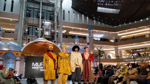 Desainer Nuniek Marwardi Keluarkan Koleksi Baju Ala Sultan - GenPI.co JATIM