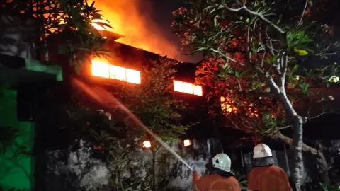 Ditinggal Buka Puasa, SD Islam Al-Falah Surabaya Terbakar - GenPI.co JATIM
