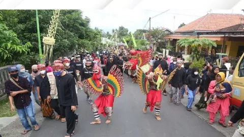 2 Tahun Vakum Barong Ider Bumi Digelar, Warga Kemiren Antusias - GenPI.co JATIM