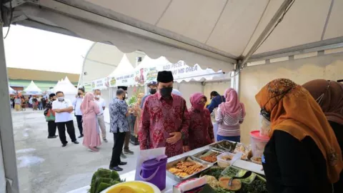 Festival Pecel Pincuk Madiun Diminati Pengunjung, Sukses Besar - GenPI.co JATIM