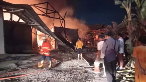 Dugaan Penyebab Kebakaran Pabrik Sanghai Sudah Didapat - GenPI.co JATIM