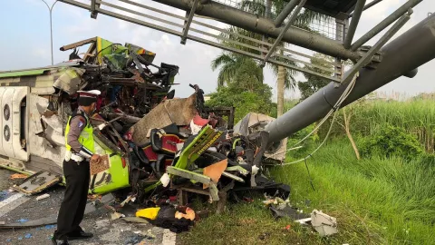1 Korban Kecelakaan Tol Sumo Rencana Dipindah ke Surabaya - GenPI.co JATIM