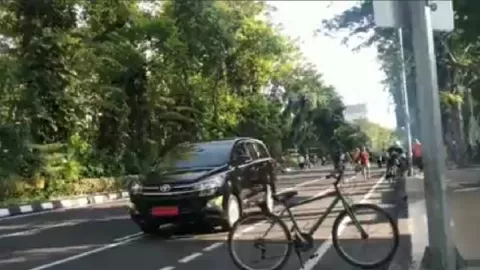 Viral Mobil Dinas Masuk Area CFD, Pemkot Surabaya Buka Suara - GenPI.co JATIM