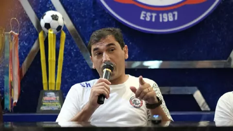 Arema FC Lolos Final Piala Presiden, Sesuai Target Almeida - GenPI.co JATIM