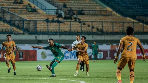 Gol Telat Bhayangkara FC Pupus 3 Poin Persebaya - GenPI.co JATIM