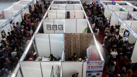 Info Lowongan Kerja Surabaya, Ada Job Fair di UINSA Loh - GenPI.co JATIM