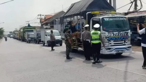 Cegah PMK, Tim Gabungan di Gresik Lakukan Penyekatan - GenPI.co JATIM