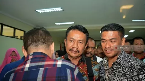 Profil Nyono Suharli, Mantan Bupati Jombang yang Baru Bebas - GenPI.co JATIM