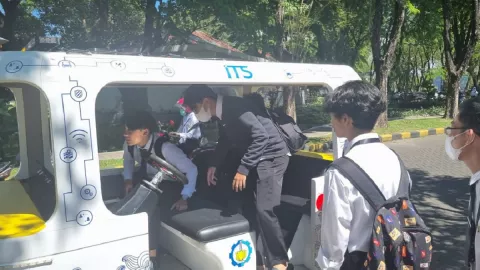 Canggih, Mahasiswa ITS Surabaya Dilayani Mobil Tanpa Pengemudi - GenPI.co JATIM
