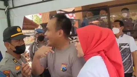 Polisi Ribut dengan Wartawan, Kapolres Madiun Kota Minta Maaf - GenPI.co JATIM