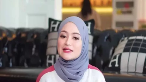 Nathalie Holscher Ungkap Hikmah Usai Cerai Dari Sule - GenPI.co JATIM