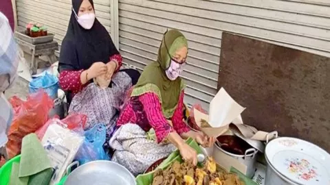 Nasi Buk Tuni, Kuliner Legendaris Malang yang Siap Mengatasi Perut Keroncongan - GenPI.co JATIM