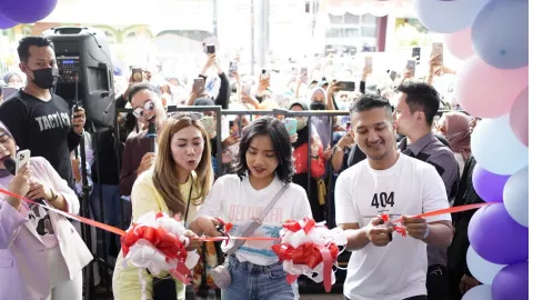 Buka Gerai Baru, Sumber Cuan Crazy Rich Surabaya Bertambah - GenPI.co JATIM