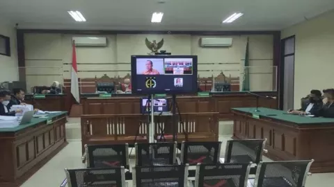 Itong Isnaeni, Eks Hakim PN Surabaya Dituntut 7 Tahun Penjara - GenPI.co JATIM