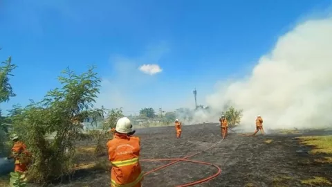 549 Peristiwa Kebakaran di Surabaya Terjadi Didominasi Non-bangunan - GenPI.co JATIM