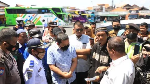 Wawali Surabaya Meradang, Oknum Dishub Diduga Lakukan Pungli - GenPI.co JATIM