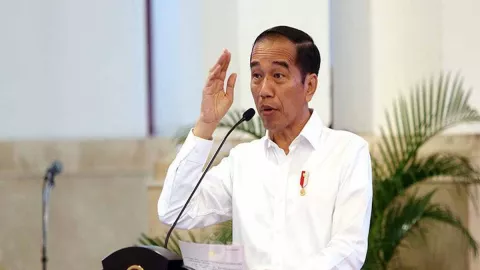 Presiden Jokowi Umumkan Indonesia Lolos Sanksi FIFA dari Tragedi Kanjuruhan - GenPI.co JATIM