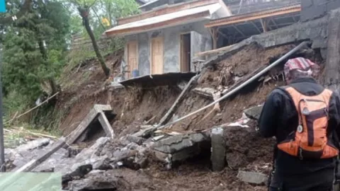 Banjir dan Longsor di Lumajang Rusak 11 Rumah dan 1 Pura, Ya Ampun! - GenPI.co JATIM