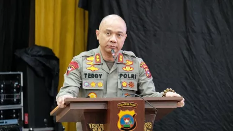 Profil Irjen Pol Teddy Minahasa, Kapolda Jatim Baru yang Juga Ketua HDCI - GenPI.co JATIM