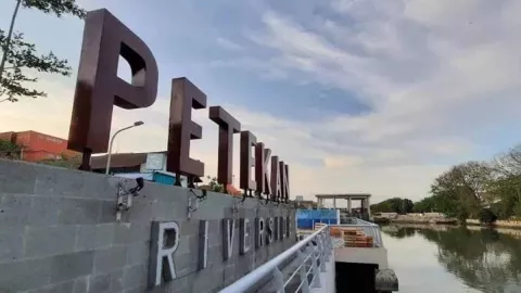 Rute Baru Wisata Perahu Kalimas Surabaya, Hingga Jembatan Petekan - GenPI.co JATIM