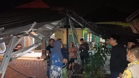 130 Rumah di Sidoarjo Rusak Diterjang Angin Kencang, Ya Ampun! - GenPI.co JATIM